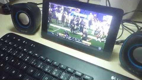 Raspberry Pi 3 & 7" Touchscreen Display playing Youtube Video