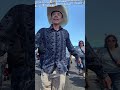 contodo en la pista de baile