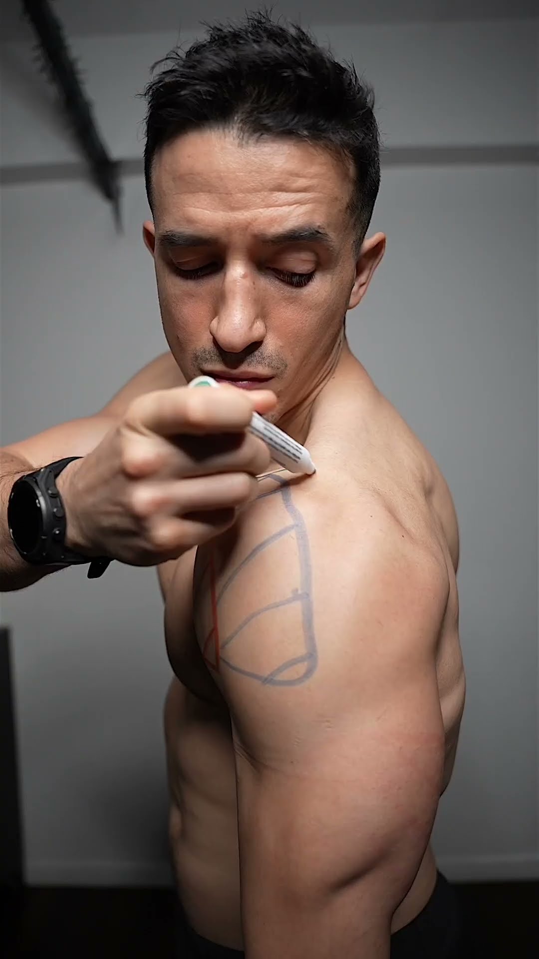 Build bigger shoulder in 30days at home best exercises !! ??