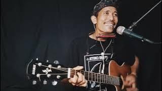 Download lagu Ade Baton - Rindu Tebal Iwan fals ( cover )