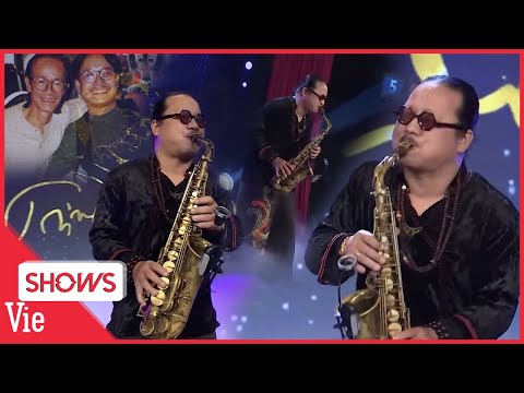 Cả trường quay vỡ òa trong tiếng kèn saxophone của nghệ sĩ Trần Mạnh Tuấn và nhớ về Trịnh Công Sơn