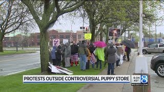 Protesters line up outside new puppy store in Grandville