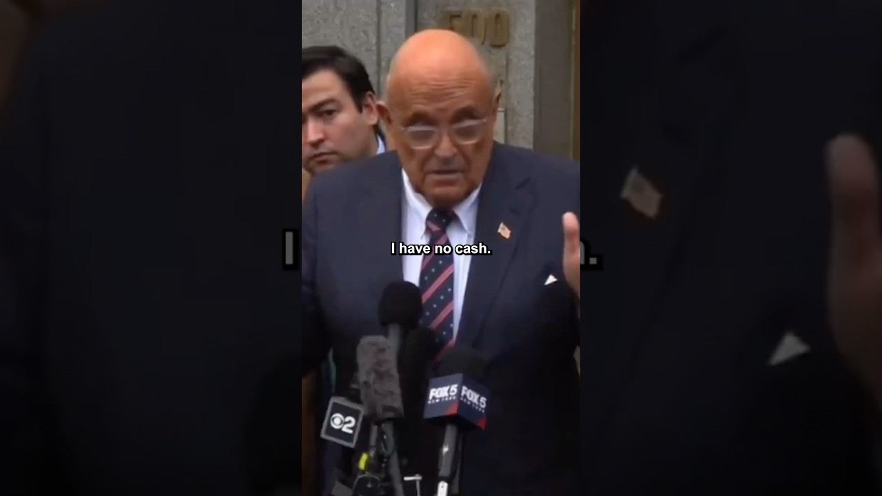 Trump Lawyer Has MELTDOWN Outside Court as LIFE COLLAPSES