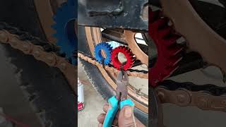 Easy Super! 🌟⭐ Motorcycle Chains Honda Pinion Fix Secret Trick! 🔧🏍️ Chain Tie Chassis Nut Tightening