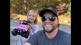DOUBLE E Official Jeep Licensed 1:14 Scale Pink Remote Control Car, Open Top RC Jeep with 2 DIY Stic