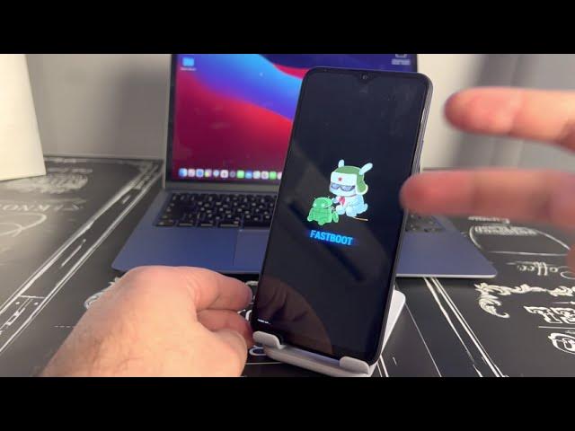 Кнопка экстренной перезагрузки телефона xiaomi. Mi unlock xiaomi. Редми завис на заставке. Xiaomi не загружается дальше логотипа. Redmi висит на заставке.