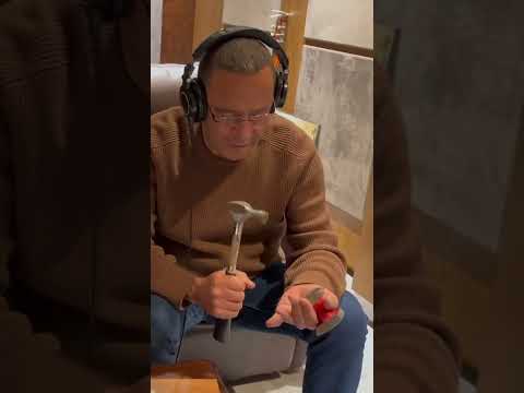 أشرف بيحب الأڤورة شكرا أحمد بسيونى و مؤمن ريحان على الاغنية الجميلة تتر برنامج حارة أشرف 