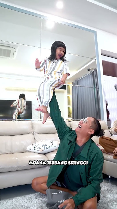 Waduh Moana Bisa terbang ??!! #moana #riaricis