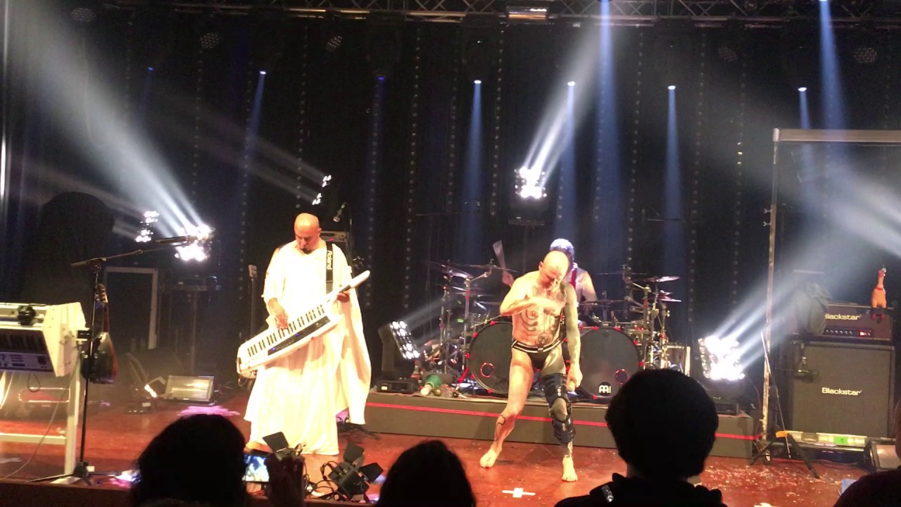 Zähneputzen, Pullern und ab ins Bett