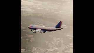 FlyUs Boeing 747 effettua un atterraggio di emergenza Eps 6
