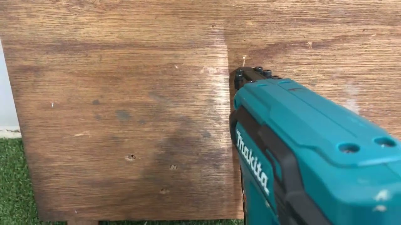 makita マキタ 35mm 充電式面木釘打 FN350D 18V ※本体のみ 簡易動作 