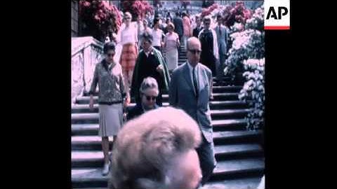 SYND 05/05/1970 RUBBISH PILED HIGH OWING TO COLLECTORS STRIKE AND A DEMONSTRATION MEETING OF THE STR