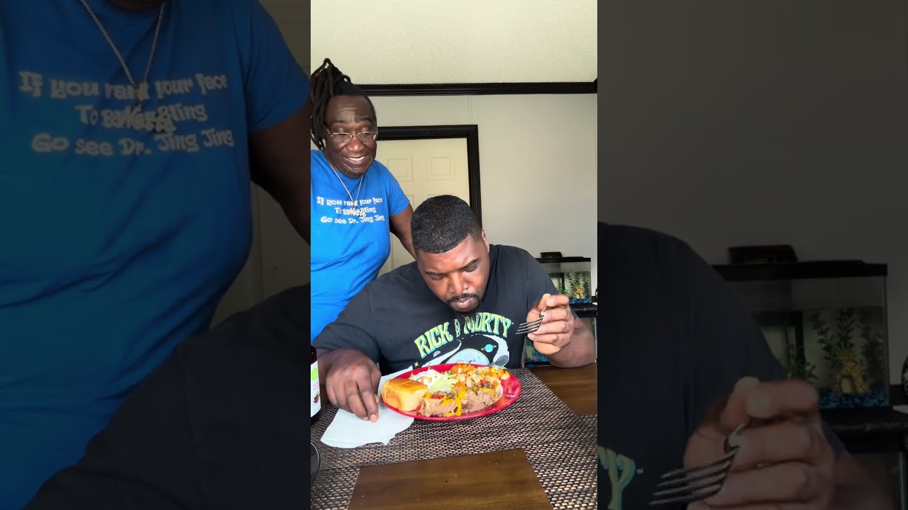 Чарльз, твой обед готов.