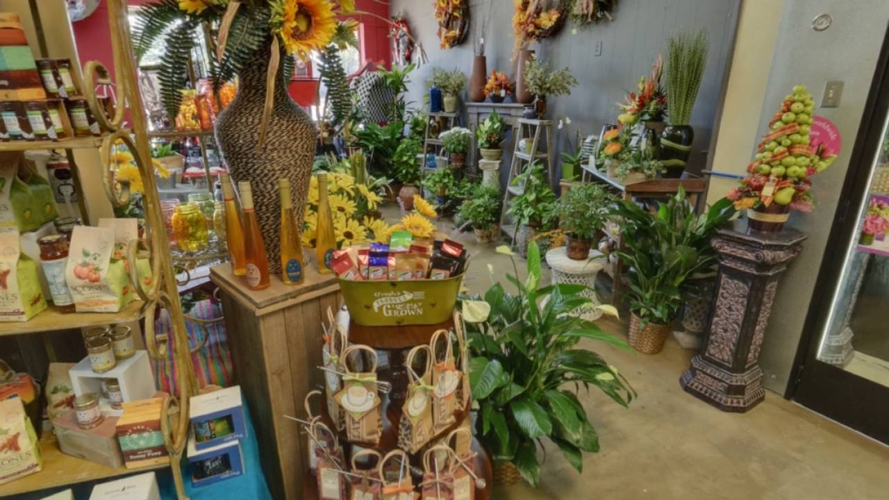 Pat's Florist & Gourmet Baskets Tuscaloosa, AL Florists YouTube