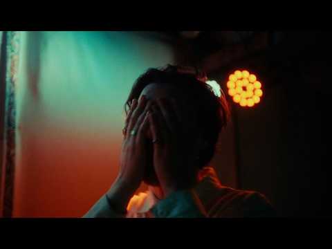 SYNTHESIZER LUV - PAPRIKA (MV)