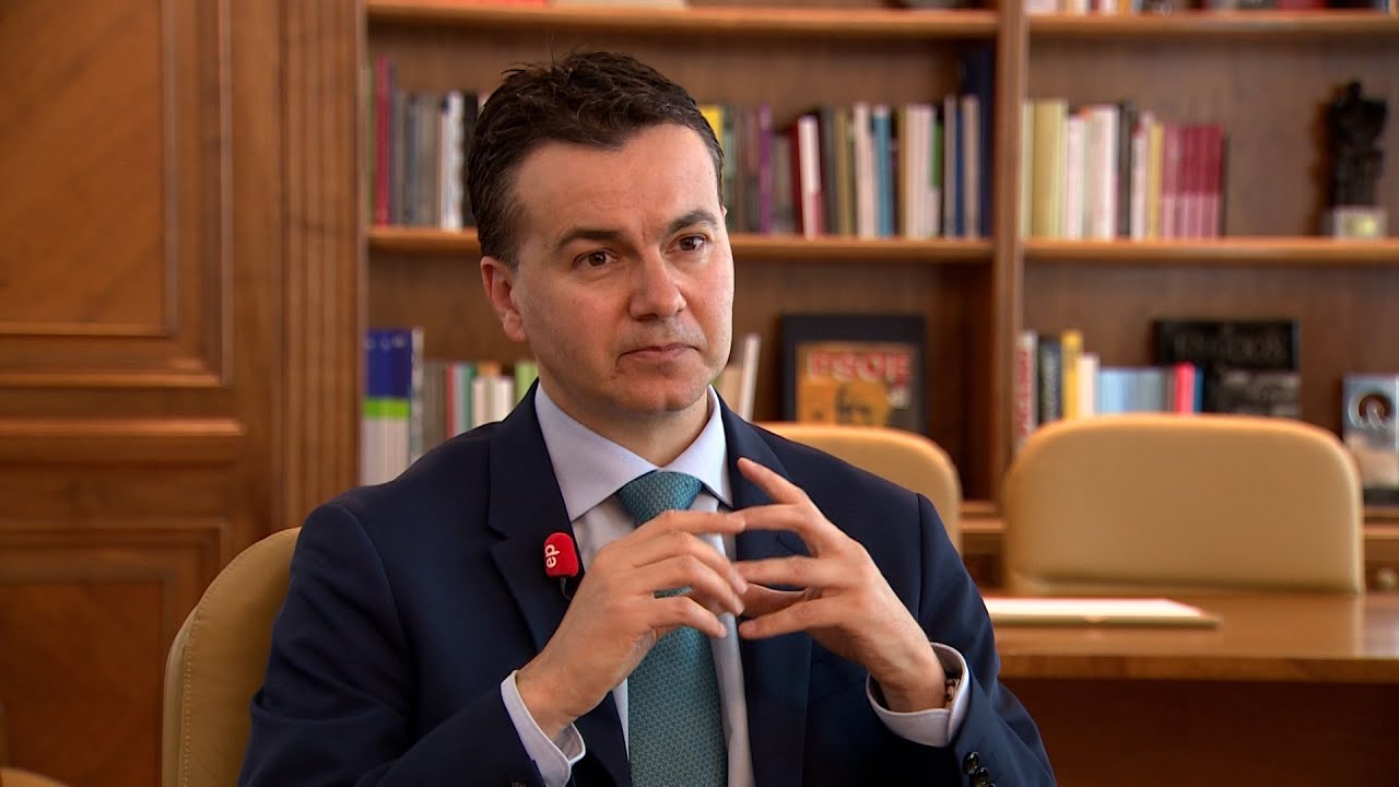 El PSOE admite diferencias con Podemos y apuesta por agotar la legislatura