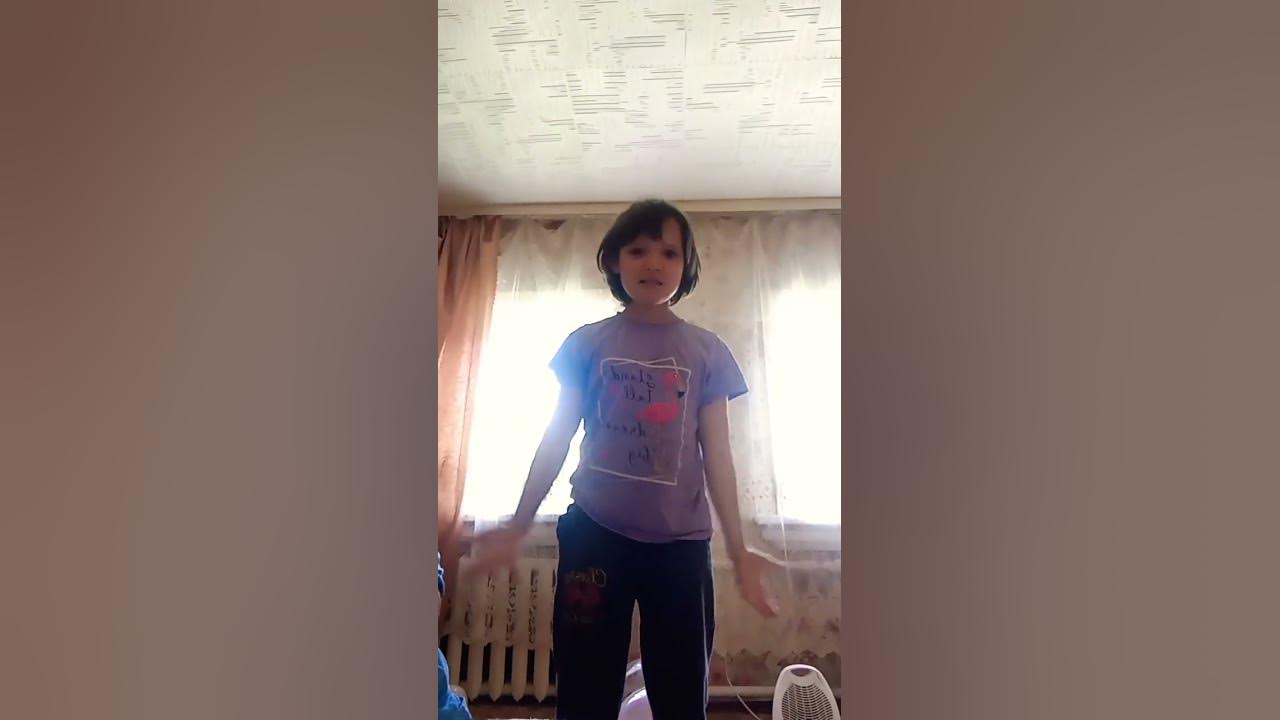 видео называется мама и папа и дочка - YouTube