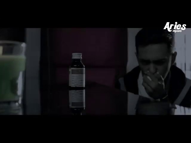 Aiman Tino   Ku Rela Dibenci Official Music Video with Lyric mp4 class=