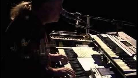 The Incredible String Band -- A Very Cellular Song   (  Live at London Lowry 2003)