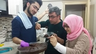 Cezamı Çekiyorum Keki Yapıyorum