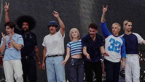 Paramore Opening for The Eras Tour Zürich night 2