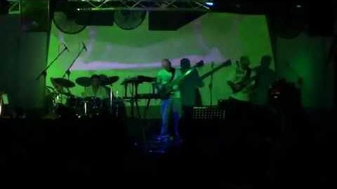 "VU METERS" LIVE - THE TRUE SIZE OF LIFE