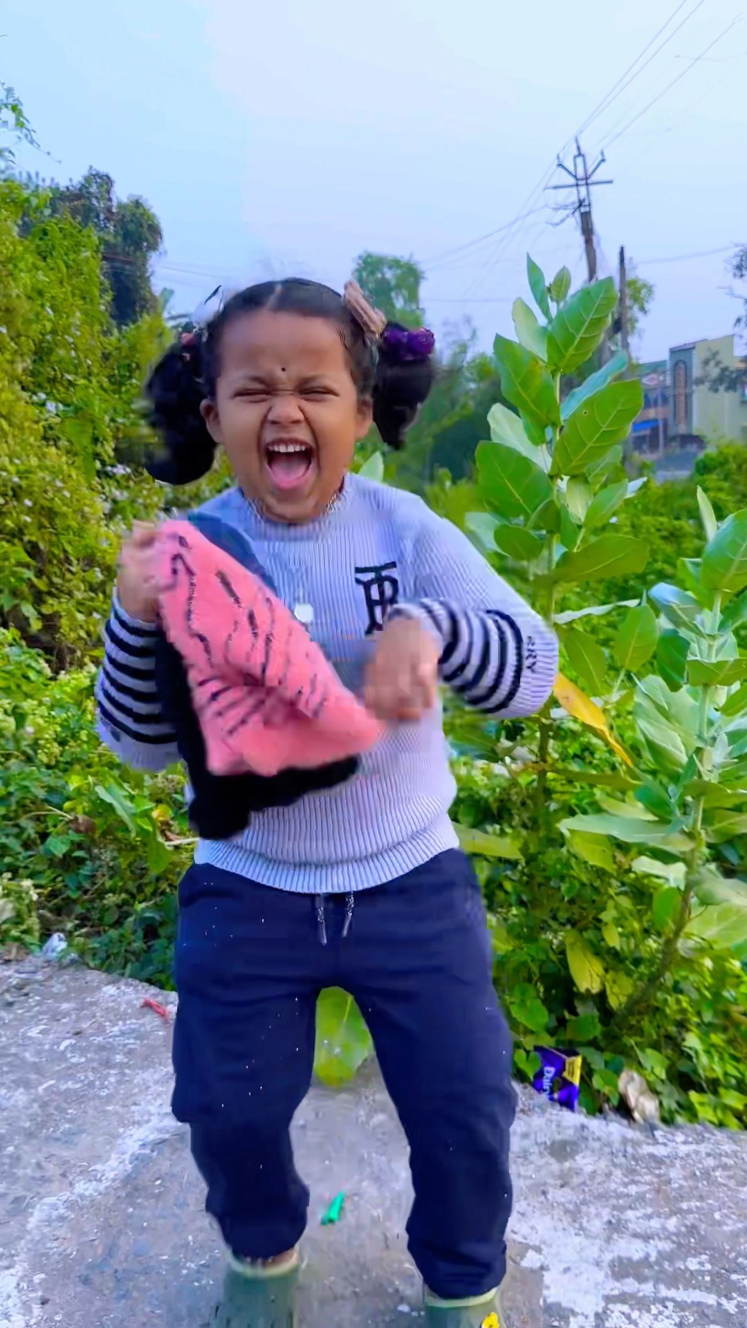 Misti Ne sab ki cap le Liya?wait for the end ? #shorts #funny #shortvideo