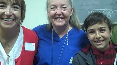Gutierrez family from Spain thanks Linda Barnum, R...
