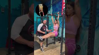 You need strong abs for BIG deadlifts! briananegron #abs #legs #glutes #bodybuilding #fittok