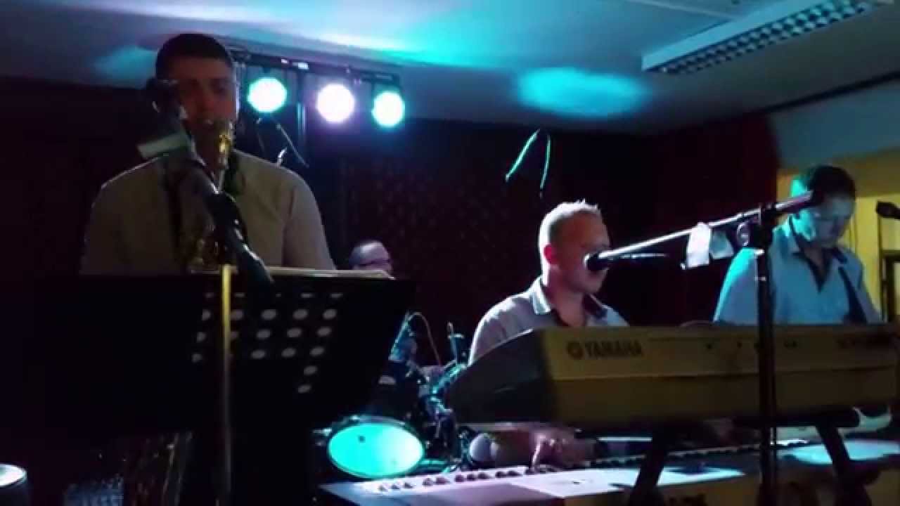 Abonyi Mulatós Zenekar - Szüreti bál Abony 2014. 10. 11. (Molnár legény koromban..)