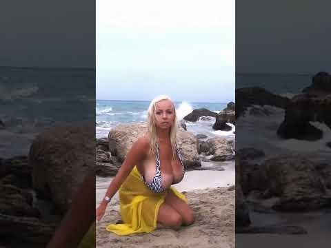 Agnetis Miracle Bikini Model Swiming Haul