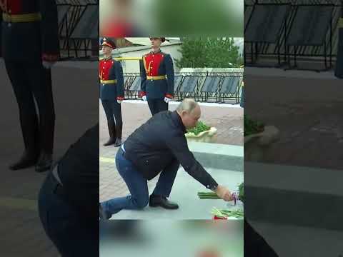 #putin #lider #presidente #rusia President Putin landing roses.