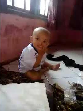 Bocah ganteng gundul kaya tuyul😂😂😂😂