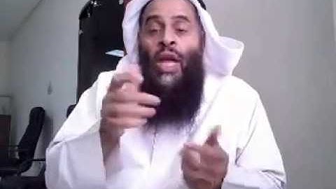 حكم من ترك التشهد في الصلاة ونسيان بعض آيات الفاتحة