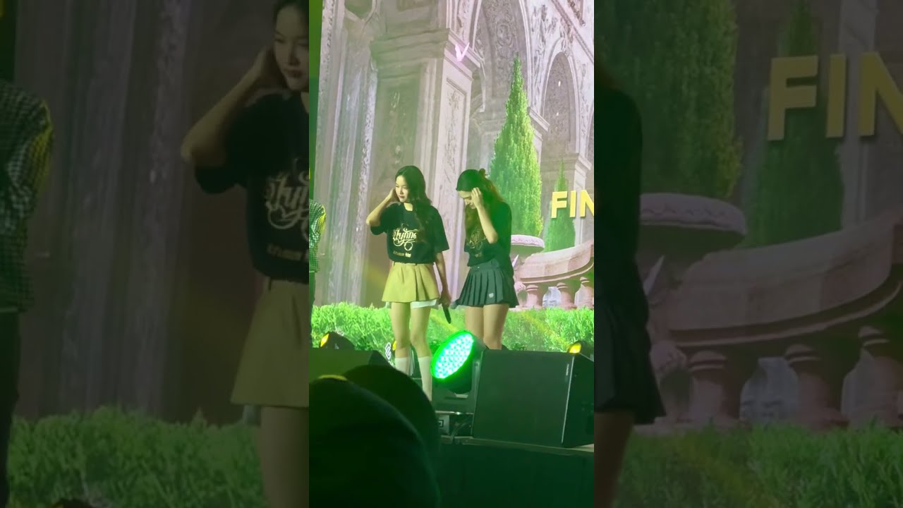 241123 watching fan video @ The Loyal Pin Final Episode in Macau