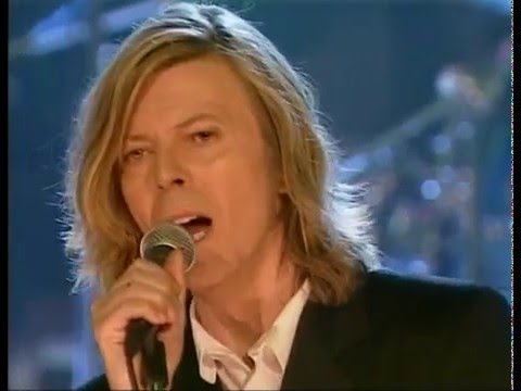 David Bowie – Ashes To Ashes (Live BBC Radio Theatre 2000)