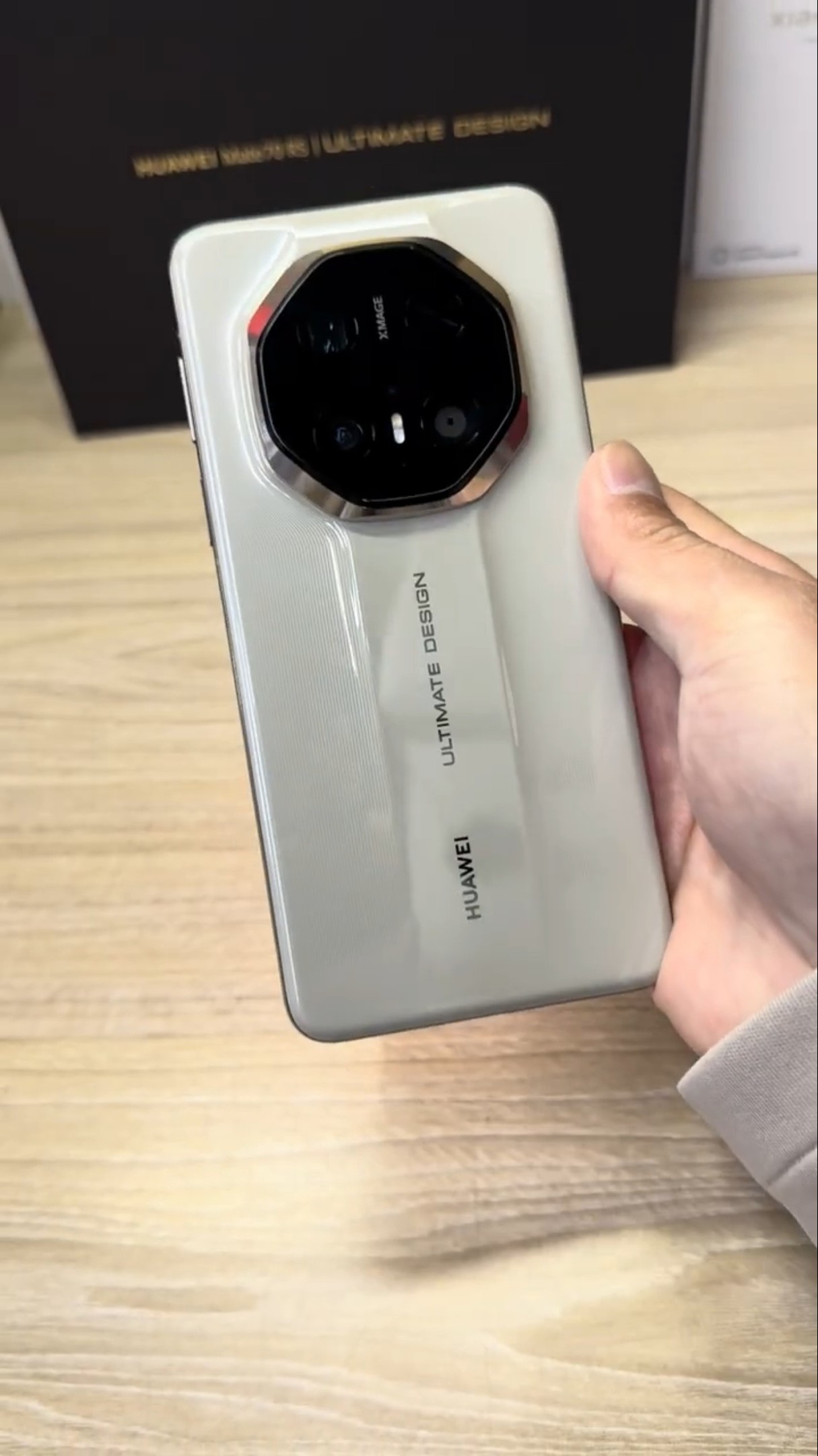 Huawei mate70RS Extraordinary Master Huawei mate70RS Extraordinary Master