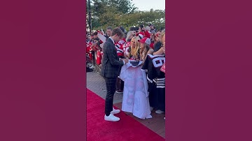 NJ Devils Jack Hughes Hits the Red Carpet & Signs Autographs For Girls JACK MANIA IN NJ! #njdevils
