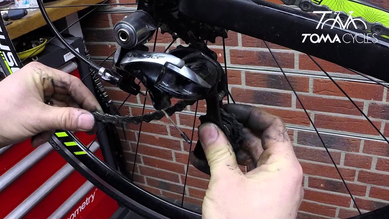 trainer Doorbraak Opiaat Zo repareer je onderweg een gebroken fietsketting - YouTube