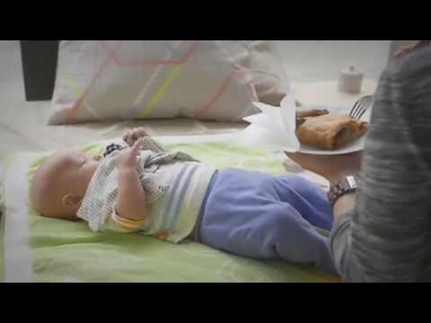 Video: Do postele s veverkovým kartáčem