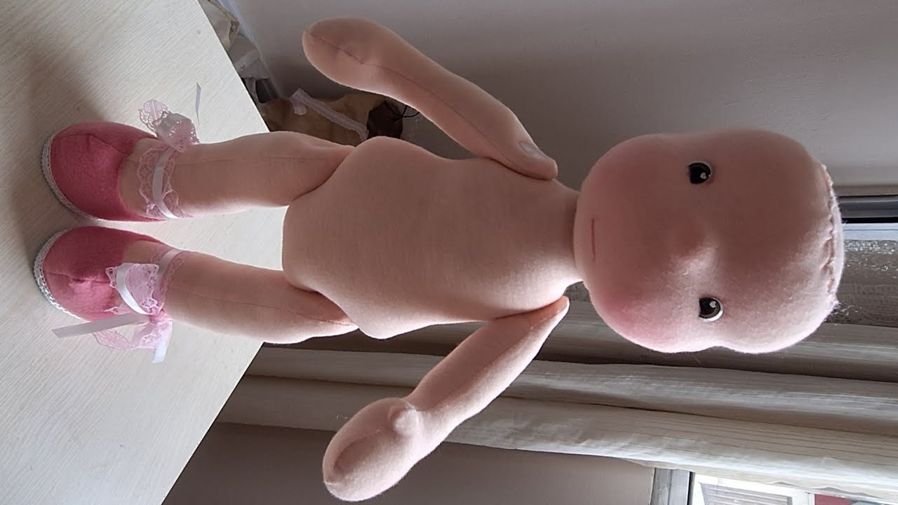 BONECA JOELMA com molde gratuito na descrição do video. muito fácil todos pode fazer.sap 11980989447