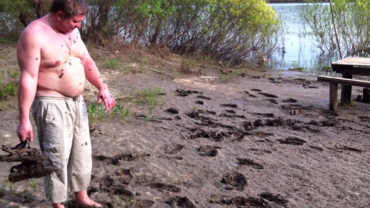 танк в болоте на оке - YouTube