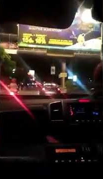Status WA story wa di mobil malam hari jalan sama teman teman