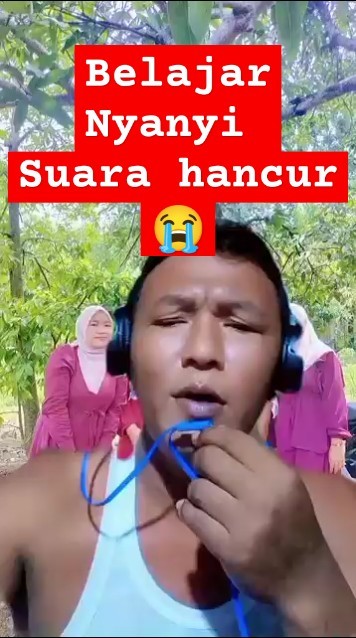 Rumah bambu #shorts #shortvideos #rumahbambu #karaoke #shortstrending