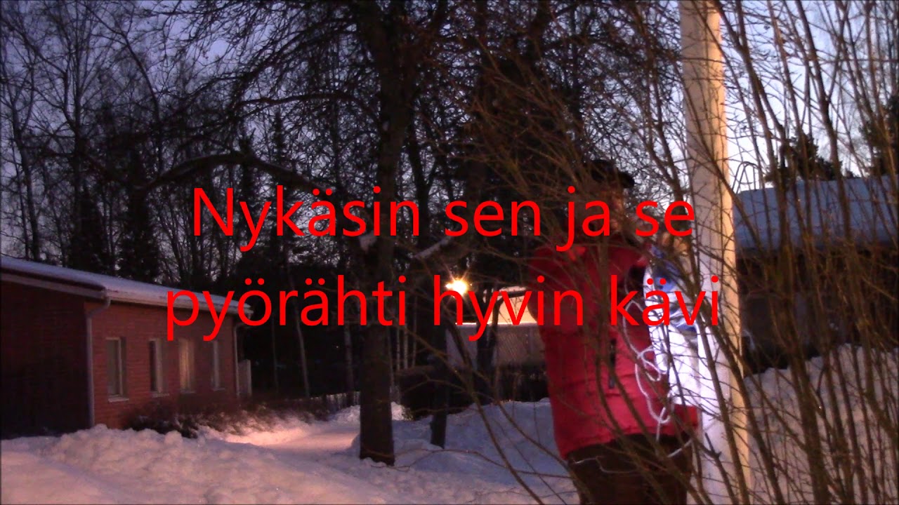 Lipun nosto Runebergille