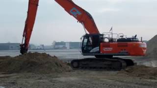 HITACHI ZAXIS 350LC LONG REACH EXCAVATOR IN ACTION 3