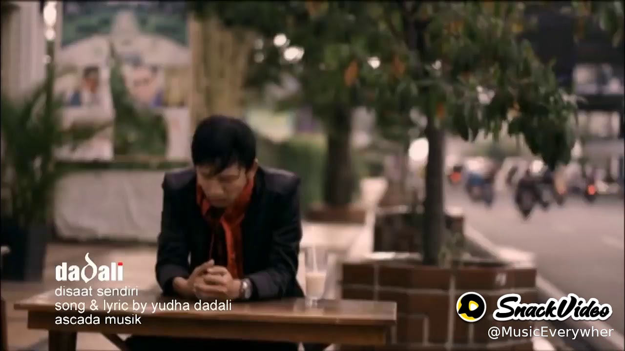 Di saat sendiri - YouTube