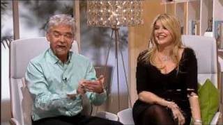 Holly Willoughby In Black Nylons