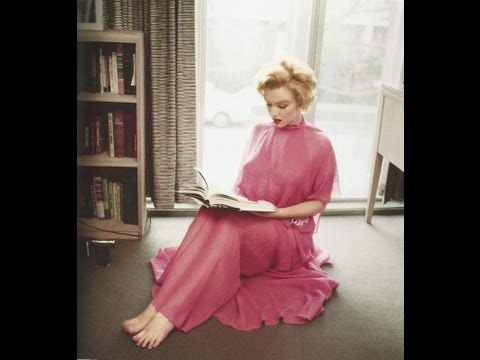 RARE ! Marilyn Monroe - In Pink Peignoir, by Harold Lloyd 1952