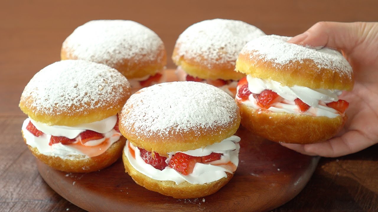 [노오븐] 사먹는것 만큼 맛있는, 딸기 크림 도넛 만들기 :: 폭신한 빵반죽 비법 :: Strawberry Cream Donuts